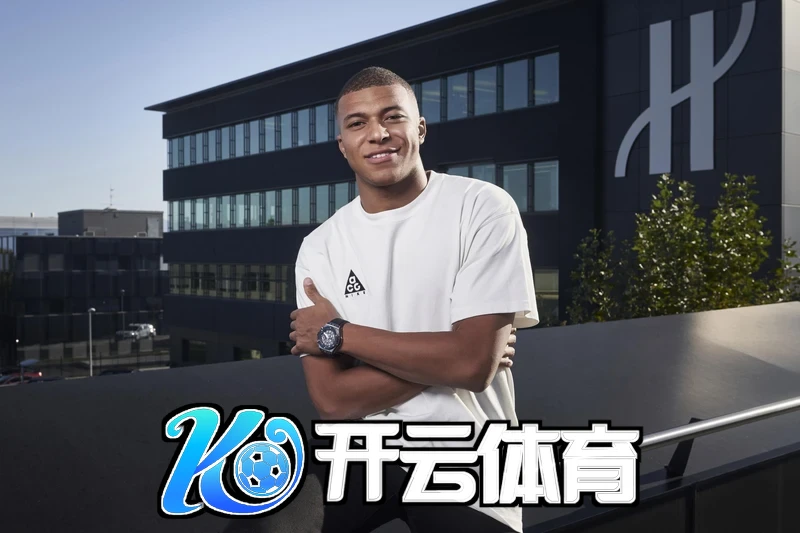 kaiyun体育平台与行业平均增速的对比图